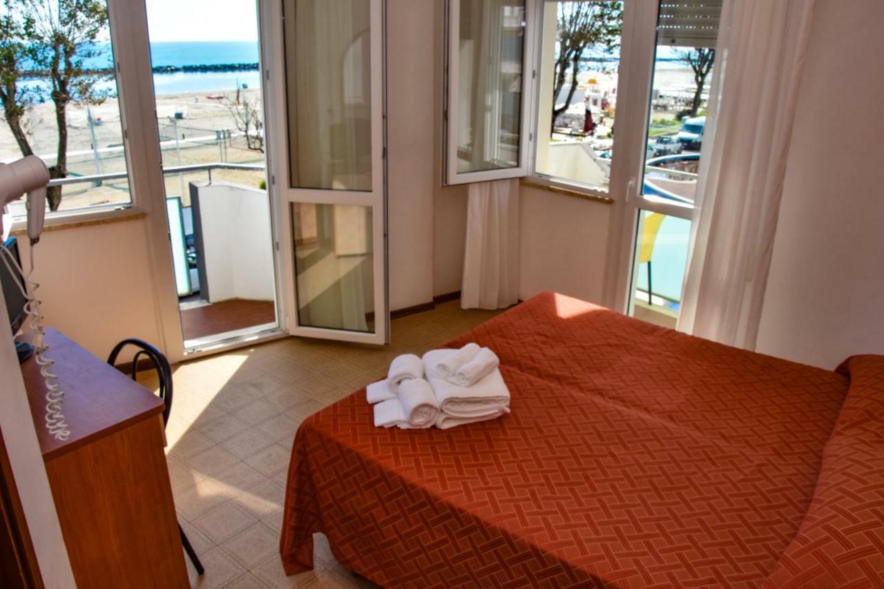 Tyc Hotel Viserbella di Rimini Zewnętrze zdjęcie