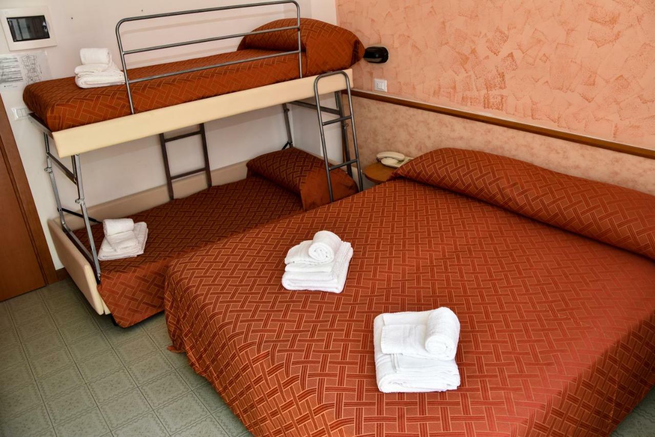 Tyc Hotel Viserbella di Rimini Zewnętrze zdjęcie